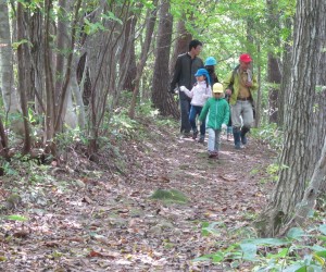 皆ヶ山登山道へ。４歳６歳も元気に！