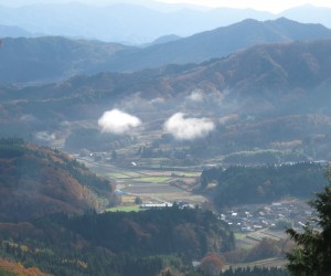 蒜山盆地（早朝三平山登山道より）