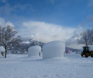 カマクラに新雪