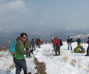 夏道がほぼ隠れる位の積雪