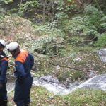 【ガイド活動】真庭消防署救急隊の方を山乗渓谷に案内しました