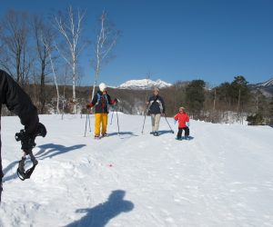 雪恋まつり⑥白樺の丘 後には大山