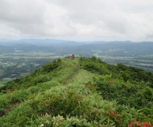 八合目上から槍ヶ峰・蒜山のみはらし