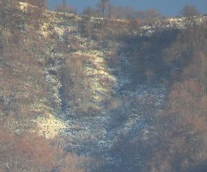 11/23 蒜山3座に初雪　頂上付近は少なく鞍部に沢山降ったようです