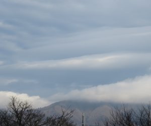 25日　吊るし雲  上蒜山上空に大きな吊るし雲