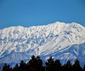 冬の名残の大山